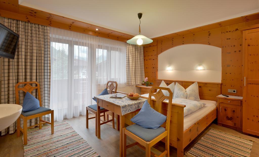 Haus Bergfriede Hotel Mayrhofen Exterior photo